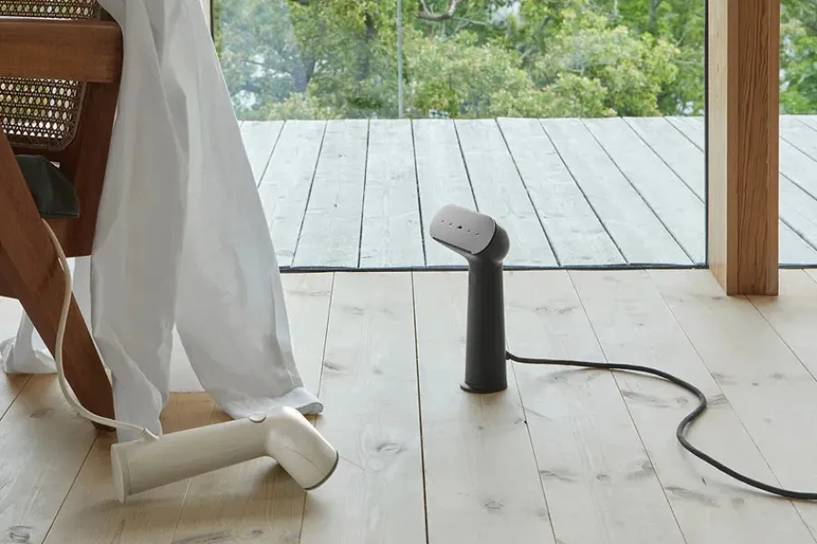 Cirrus No.3 Iron Steamer, Charcoal fra<Steamery Stockholm Outlet