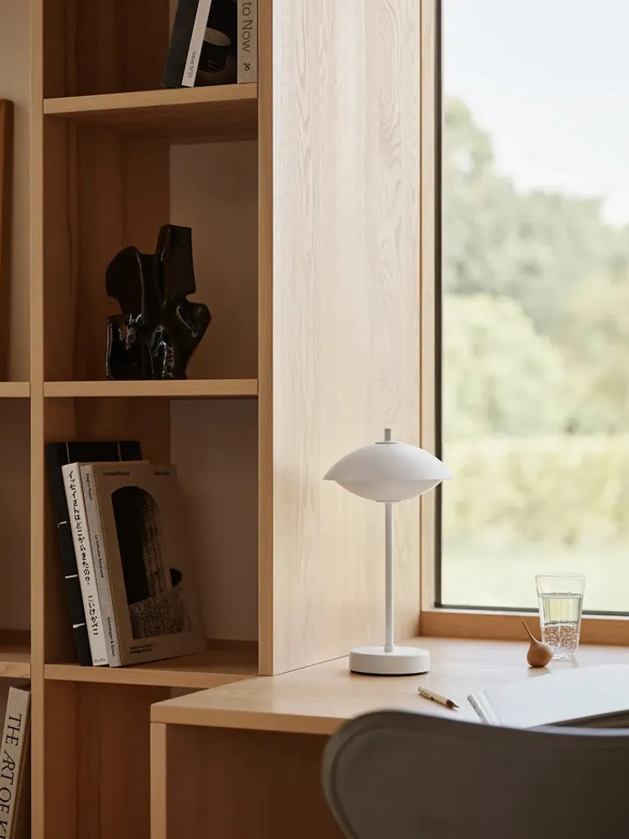 Clam Portable Lamp fra<Fritz Hansen Clearance