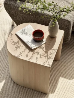 CM210 Taburet, fyrretræ af Cecilie Manz<Fritz Hansen Hot