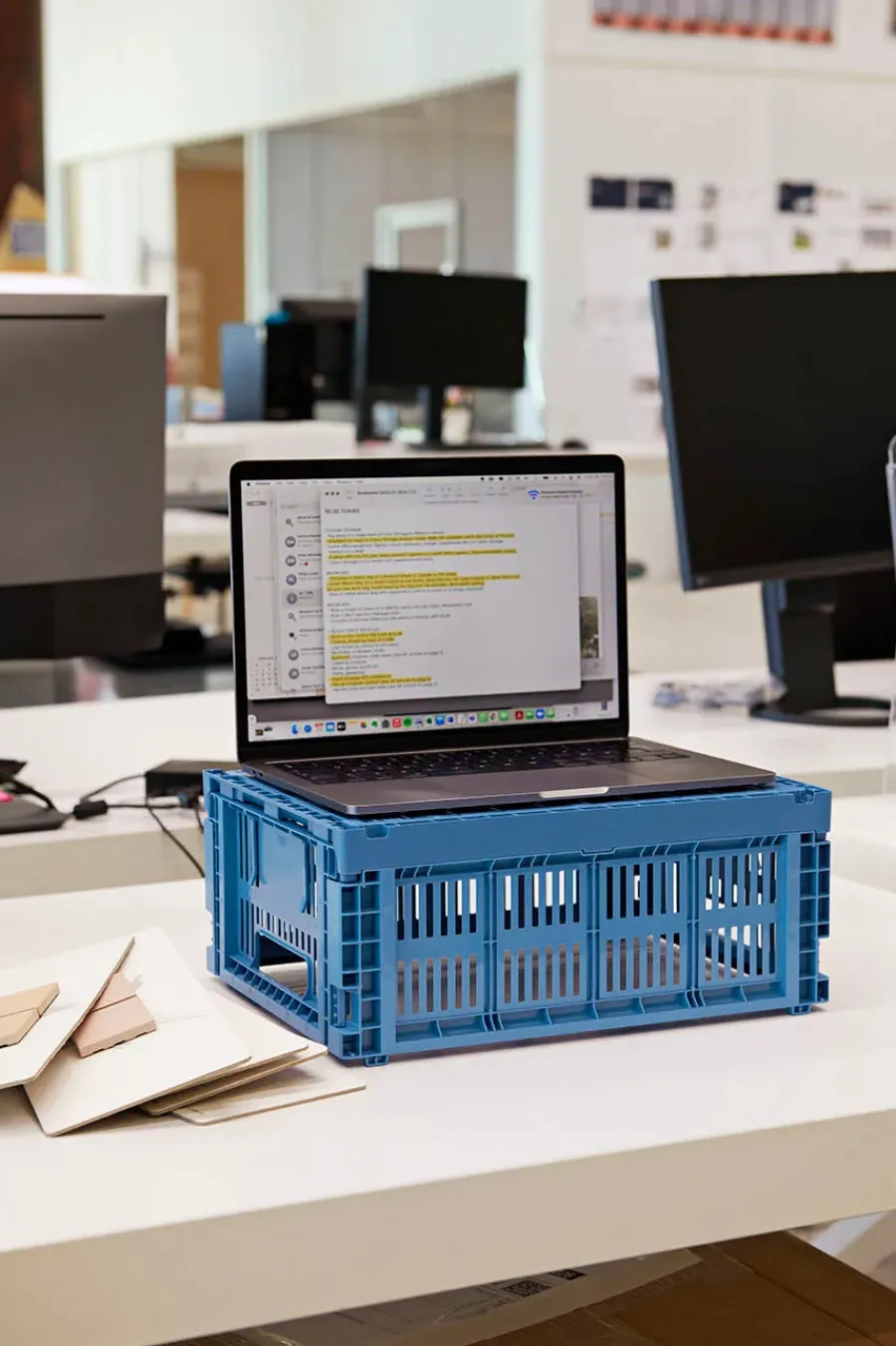 Colour Crate Medium, Soft blue fra<HAY Online