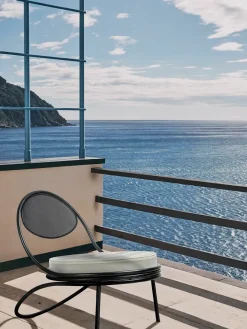 Copacabana Lounge Chair, black semi matt fra<GUBI Clearance