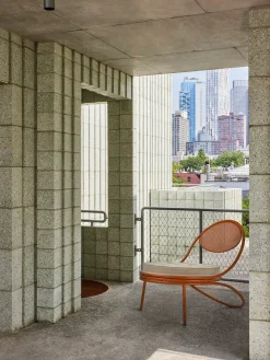 Copacabana Lounge Chair, international orange fra<GUBI Sale