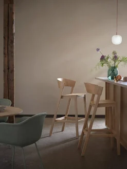 Cover Counter Stool, oak fra<Muuto Outlet