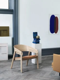 Cover Lounge Chair, oak w. cognac leather fra<Muuto Outlet