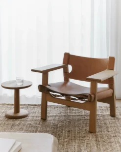 Den Spanske Stol i sort læder, røget eg olie af Børge Mogensen<Fredericia Furniture Clearance