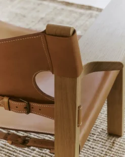 Den Spanske Stol i sort læder, eg olie af Børge Mogensen<Fredericia Furniture New