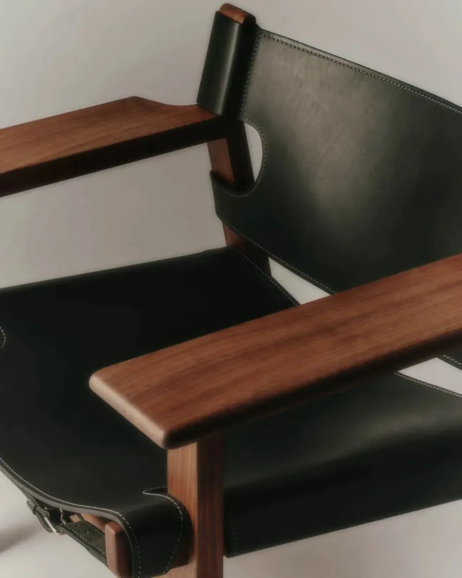 Den Spanske Stol i sort læder, eg olie af Børge Mogensen<Fredericia Furniture New