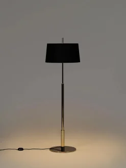 Diana Gulvlampe fra Santa and Cole<Santa & Cole Hot