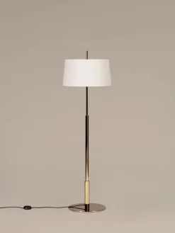 Diana Gulvlampe fra Santa and Cole<Santa & Cole Hot
