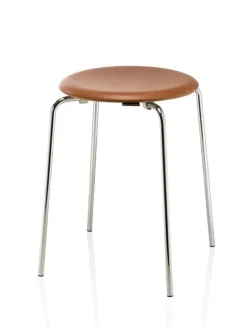 Dot skammel, valnød af Arne Jacobsen<Fritz Hansen Best