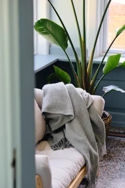 Drejø Plaid, camel fra<Silkeborg Uldspinderi Hot