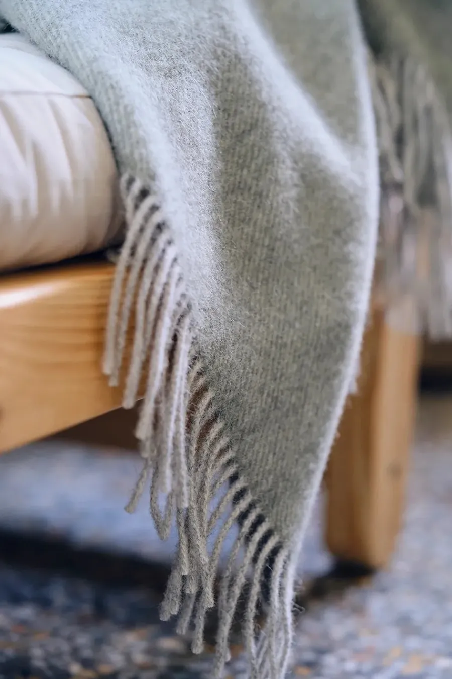 Drejø Plaid, midnight fra<Silkeborg Uldspinderi Sale