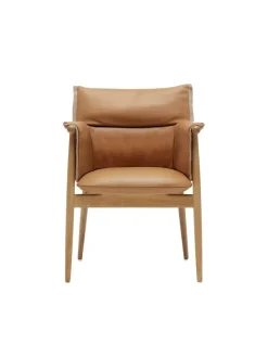 E005 Embrace Chair af EOOS<Carl Hansen & Søn Clearance