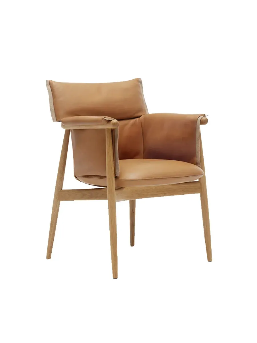 E005 Embrace Chair af EOOS<Carl Hansen & Søn Clearance