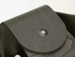 Eames Elephant, 75 års jubilæumsudgave fra<Vitra Hot