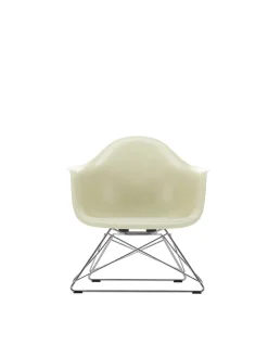 Eames Fiberglass Armchair LAR, forkromet fra<Vitra