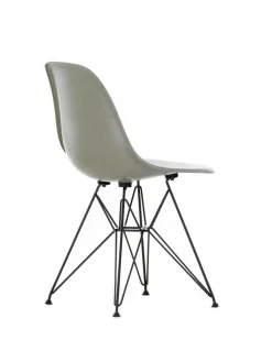 Eames Fiberglass Chair DSR, sortlakeret fra<Vitra Clearance