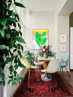 Eames Fiberglass Chair DSR, sortlakeret fra<Vitra Clearance