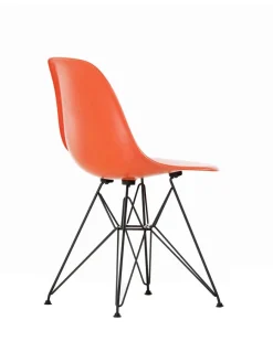 Eames Fiberglass Chair DSR, sortlakeret fra<Vitra Clearance
