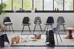 Eames Fiberglass Chair DSX, sortlakeret fra<Vitra Best