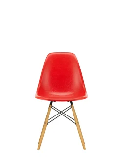 Eames Fiberglass Chair DSW, lys ahorn fra<Vitra Online