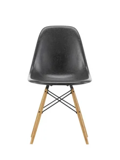 Eames Fiberglass Chair DSW, lys ahorn fra<Vitra Online