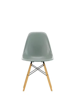 Eames Fiberglass Chair DSW, lys ahorn fra<Vitra Online