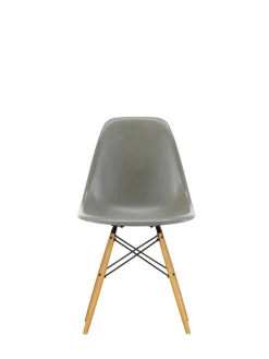Eames Fiberglass Chair DSW, lys ahorn fra<Vitra Online