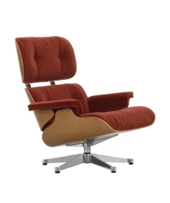 Eames Lounge Chair, kirsebær, calma brandy inkl. Fodskammel fra<Vitra Hot