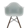 Eames Plastic Armchair DAW, mørkbejdset ahorntræ fra<Vitra Discount