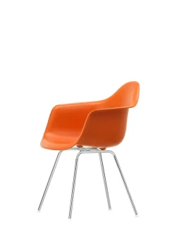 Eames Plastic Armchair DAX, forkromet fra<Vitra Online