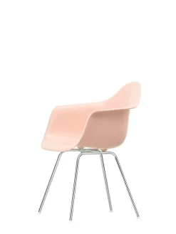 Eames Plastic Armchair DAX, forkromet fra<Vitra Online