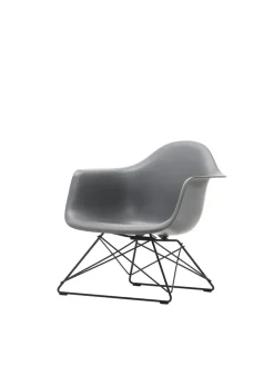 Eames Plastic Armchair LAR, sortlakeret fra<Vitra Clearance