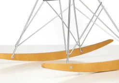 Eames Plastic Armchair RAR, gyngestol fra<Vitra Online