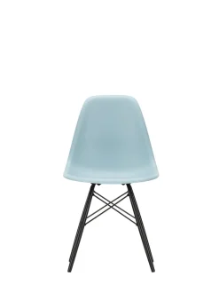 Eames Plastic Side Chair DSW, sortlakeret ahorntræ fra<Vitra Hot