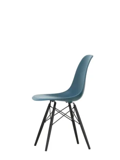 Eames Plastic Side Chair DSW, sortlakeret ahorntræ fra<Vitra Hot