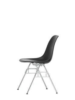 Eames Plastic Side Chair DSS-N, stabelbar fra<Vitra