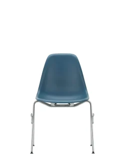 Eames Plastic Side Chair DSS-N, stabelbar fra<Vitra
