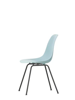Eames Plastic Side Chair DSX, sort pulverlakeret fra<Vitra Hot