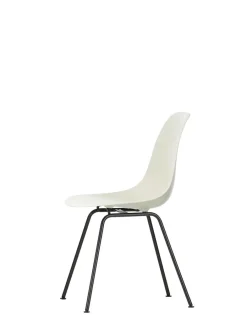 Eames Plastic Side Chair DSX, sort pulverlakeret fra<Vitra Hot