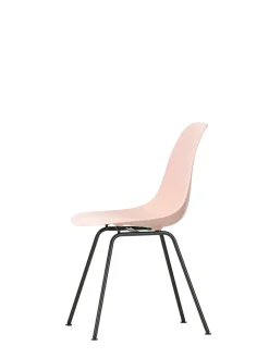Eames Plastic Side Chair DSX, sort pulverlakeret fra<Vitra Hot