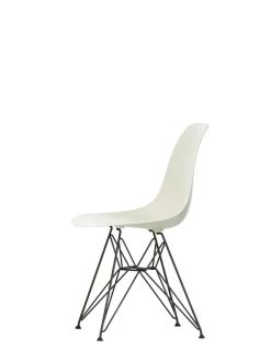 Eames Plastic Side Chair DSR, sort pulverlakeret fra<Vitra New