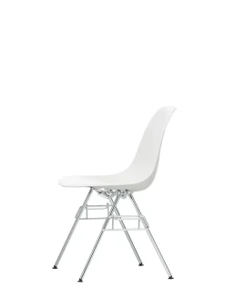 Eames Plastic Side Chair DSS, stabelbar fra<Vitra Outlet