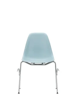 Eames Plastic Side Chair DSS, stabelbar fra<Vitra Outlet