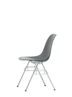 Eames Plastic Side Chair DSS, stabelbar fra<Vitra Outlet