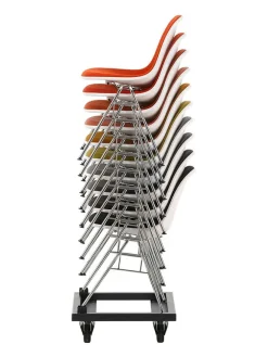 Eames Plastic Side Chair DSS, stabelbar fra<Vitra Outlet