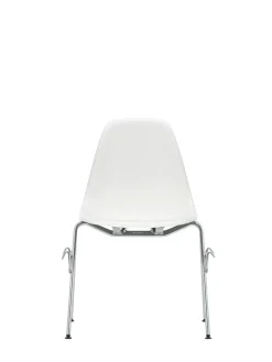 Eames Plastic Side Chair DSS, stabelbar fra<Vitra Outlet