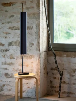 Emi Table Lamp fra<Flos