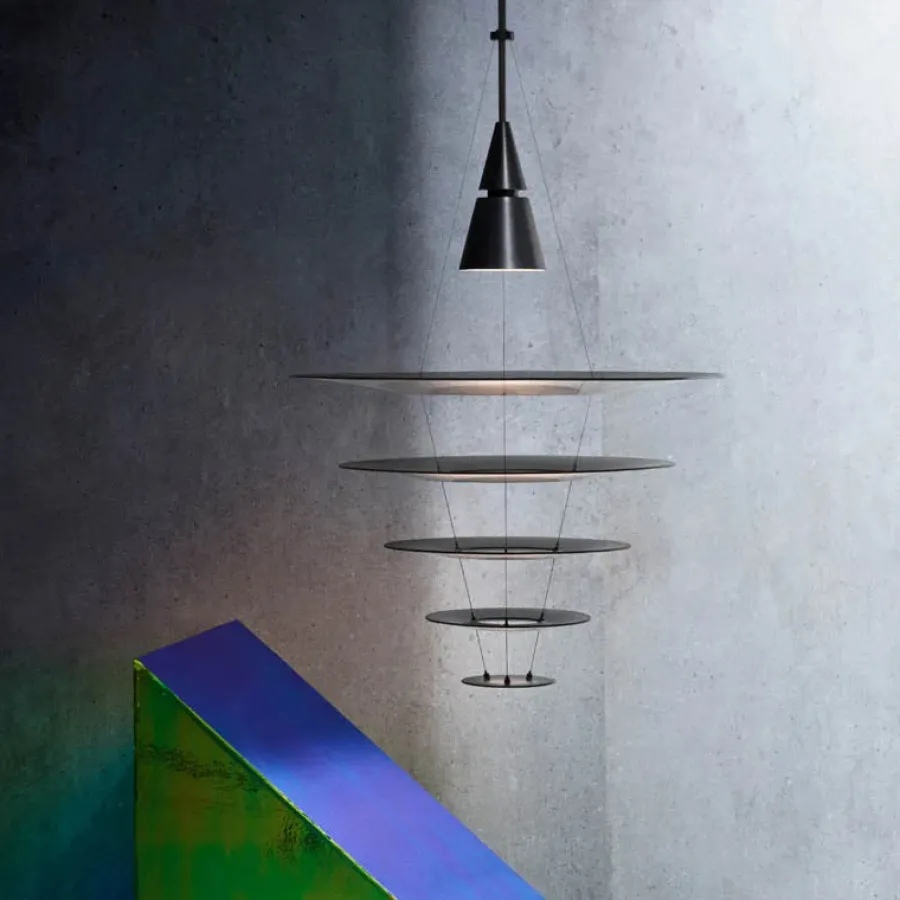 Enigma 545 pendel fra<Louis Poulsen Hot