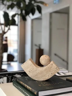 Equi bogstøtte, Travertine fra<New Mags